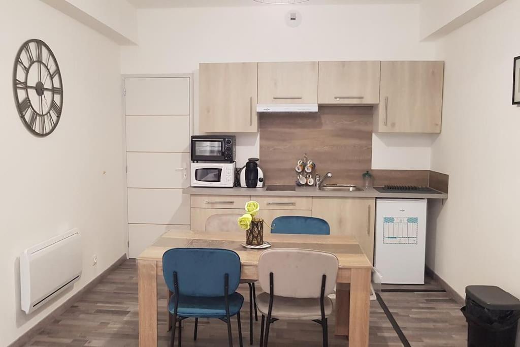 En Plein Centre Valence Apartment